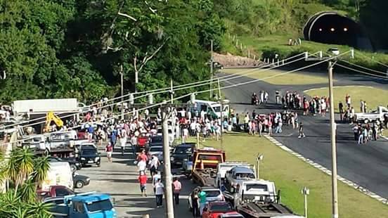 Homem morre atropelado durante competição de arrancada em Balneário Camboriú - foto 6