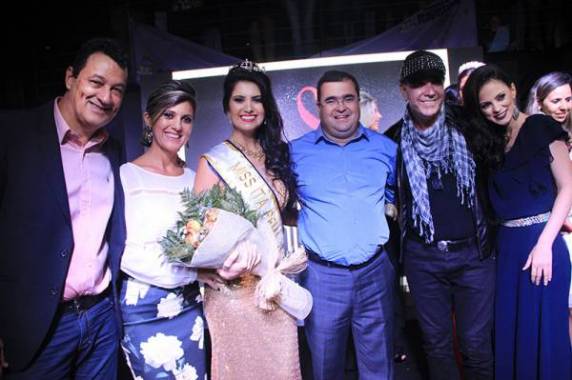 Franciele
Silva é eleita Miss Itapema 2015 - foto 3