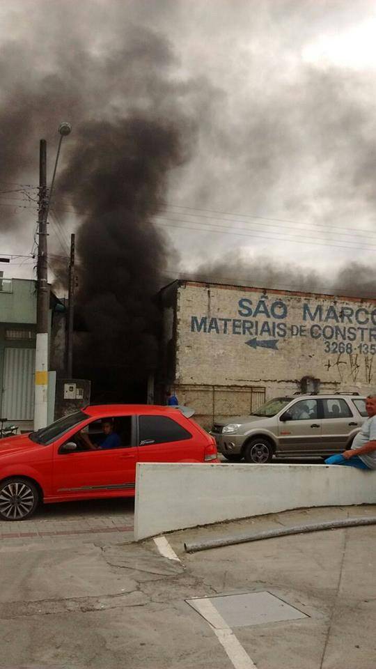 Oficina pega fogo em Itapema - foto 3