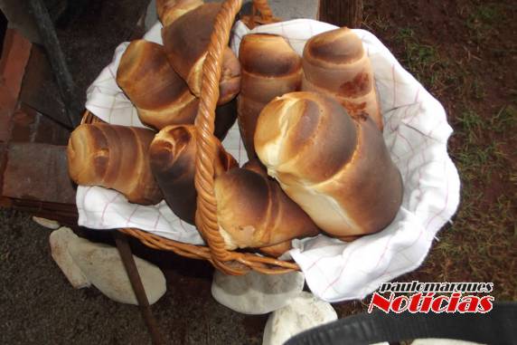 No stand da Emater na EXPOFEIRA, teve degustação de pão caseiro feito no forno - foto 5