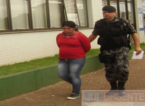 POE de Ijuí aborda
mototaxista com crack e maconha - foto 2