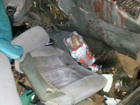 Carro fica destruído e adolescente, ferido após batida em mureta em SC - foto 3