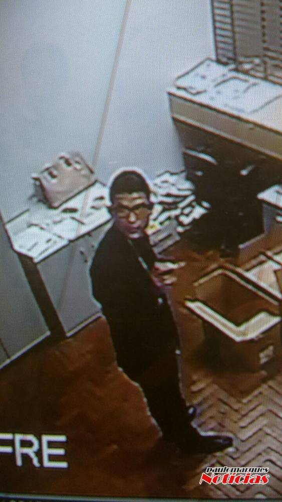 Ladrões que assaltaram o Banco do Brasil em Três de Maio agiram com muita frieza - foto 2