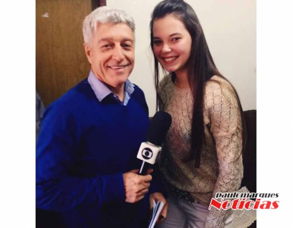 Ele venho gravar uma reportagem 

especial com a menina de 15 anos que está sendo preparada para ser a substituta de Gisele Bündchen