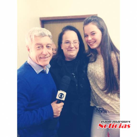 Repórter Caco Barcelos da Globo gravou entrevista com a
futura modelo Josiélin Carvalho de Três de Maio - foto 3