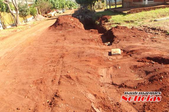 Atrasos nos repasses de verbas do GF paralisam algumas obras de calçamento em Três de Maio - foto 4