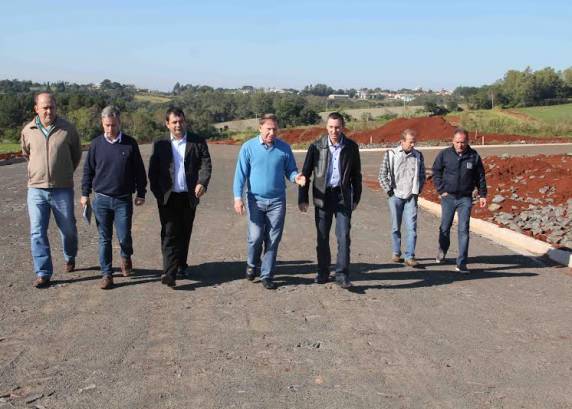 Executivo tresmaiense se reúne com 

superintendente da Corsan - foto 2