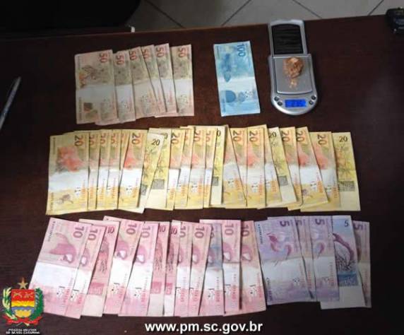 Traficante é preso pela PM em Balneário Camboriú - foto 2