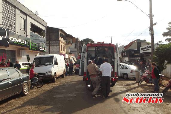 Ciclista fica ferida
depois de colidir com automóvel no centro de Três de Maio - foto 5