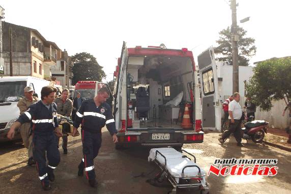 Ciclista fica ferida
depois de colidir com automóvel no centro de Três de Maio - foto 4