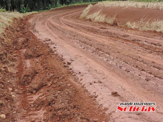 Estrada do Lajeado Cachoeira se transforma em atoleiro com a chuva - foto 3