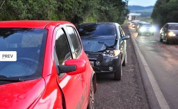 Acidente envolve três veículos na BR-386, em FW - foto 2