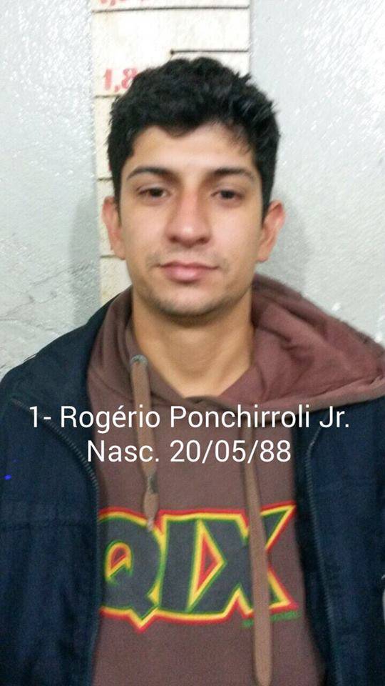 Polícia Militar prende mais dois elementos por tráfico em Balneário 

Camboriú - foto 3