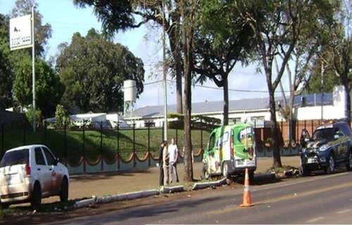 Motorista dorme e provoca acidente que envolveu uma carreta de Três de Maio - foto 3