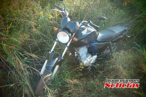 Brigada Militar localiza moto usada por assaltantes em Três de Maio - foto 2