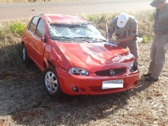 Saída de pista deixa
motorista ferido na ERS 342 em Três de Maio - foto 3