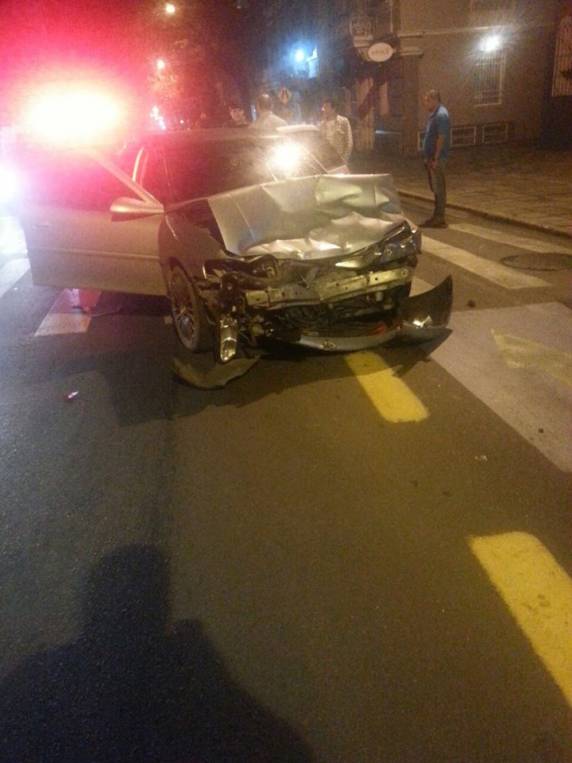 Perseguição policial termina em acidente em Porto Alegre - foto 2