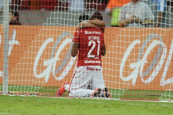 Equipe do técnico Diego Aguirre conquistou os 

primeiros três pontos no Brasileirão
