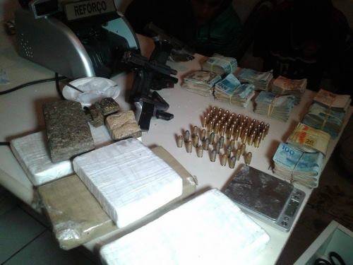 Em apenas um dia, seis armas de fogo são
apreendidas na 3ª Região de Polícia Militar - foto 3