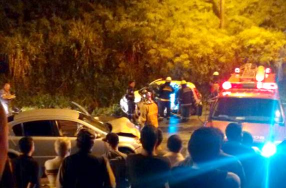 Jovem morre em acidente de trânsito na avenida Santos Dumont, em Joinville - foto 3