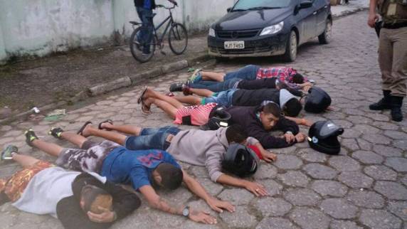 Conhecida traficante é presa pela Polícia Militar em Balneário Camboriú - foto 2