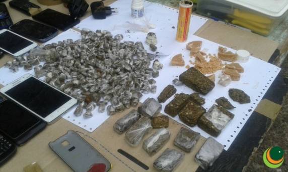 Operação apreende 151 armas brancas no presídio de Passo Fundo - foto 4