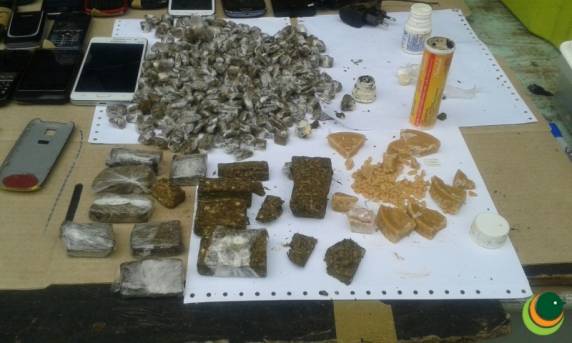 Operação apreende 151 armas brancas no presídio de Passo Fundo - foto 3