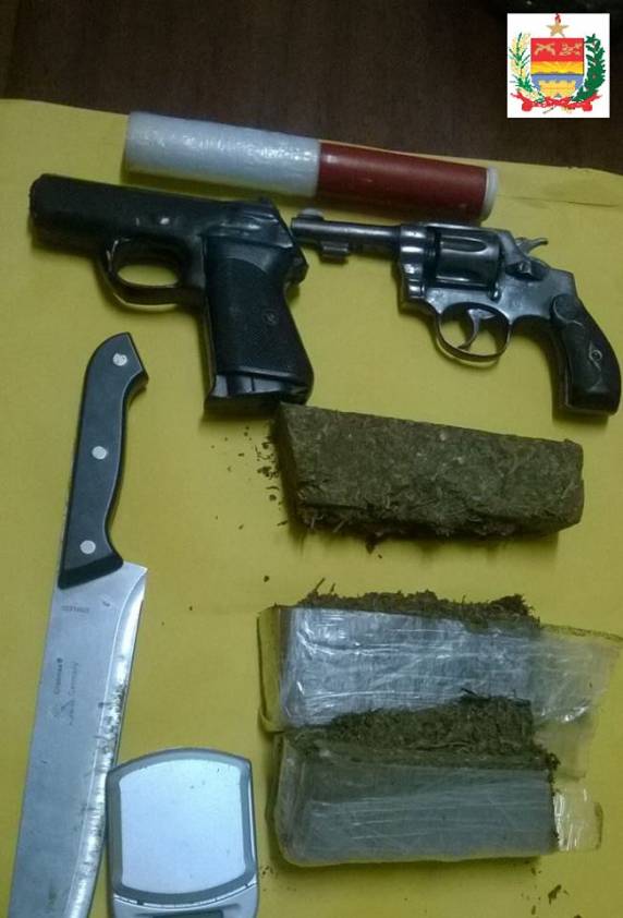 Polícia Militar de Tijucas, Porto Belo e Itapema prendem autores de 

roubo e apreendem armas - foto 2
