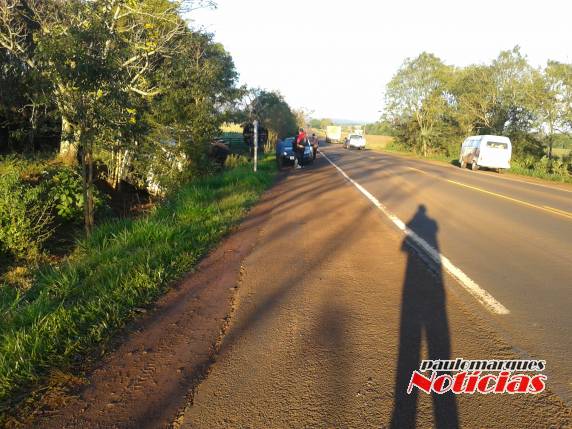 Caminhão tomba na BR 472
em Três de Maio - foto 4