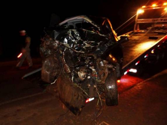 Jovem morre em colisão contra árvore entre Marau e Vila Maria - foto 3