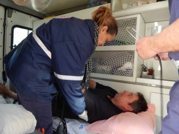 Carreta carregada tomba ao passar no trevo de saída para Condor na BR 158 em Panambi - foto 4