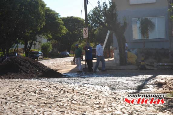 Secretaria de
Obras desenvolve melhorias em ruas de Três de Maio - foto 3