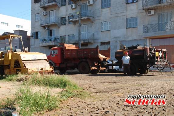 Secretaria de
Obras desenvolve melhorias em ruas de Três de Maio - foto 4