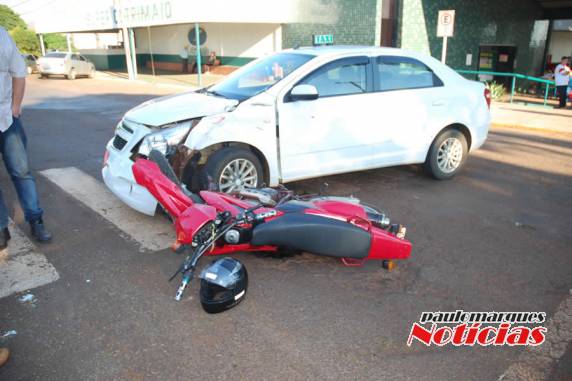 Colisão envolvendo carro e moto deixa motoqueiro ferido em Três de Maio - foto 2