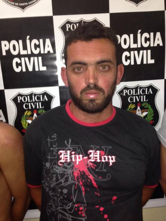 Traficantes são presos na cidade de Piçarras - foto 3