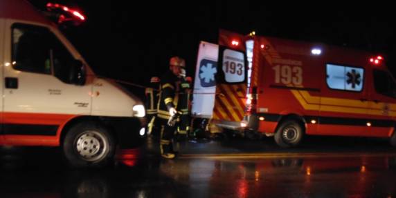 Acidente na BR-470 deixa uma pessoa morta e duas feridas - foto 3