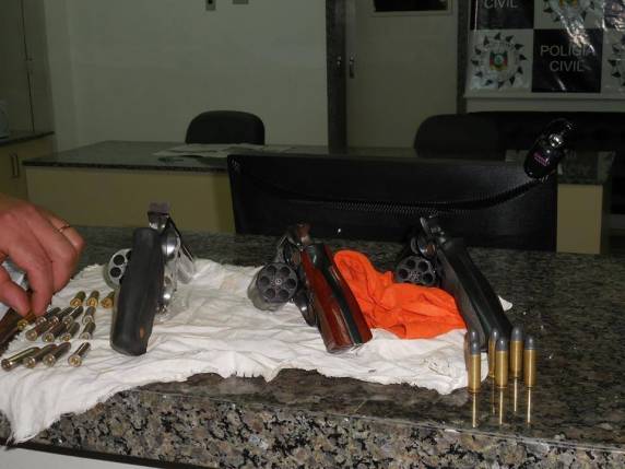 Operação da Brigada Militar apreende armas, e veículos em Santo Ângelo - foto 4