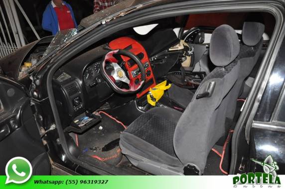 Carro colide contra casa e deixa motorista gravemente ferido em Tenente Portela - foto 2
