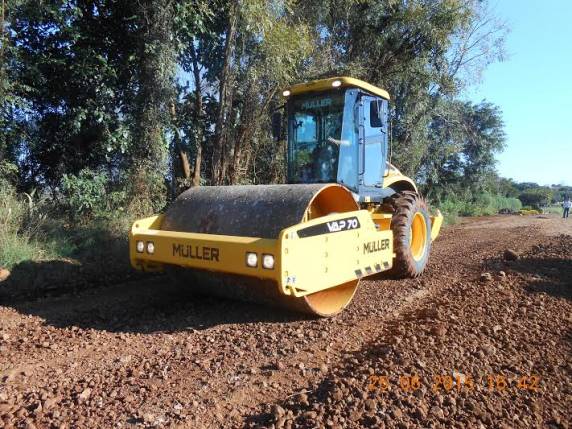 Município de Independência
faz aquisição de Rolo Compactador - foto 2