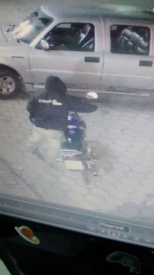 Homens que assaltaram padaria com máscara do Homem Aranha são presos pela PM - foto 2