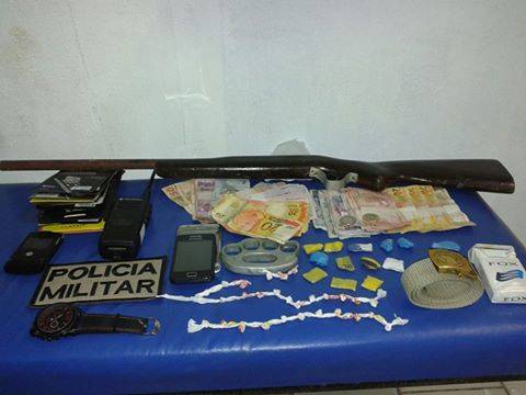 Polícia Militar de Itapema prende ladrões e apreende produtos orubados - foto 2