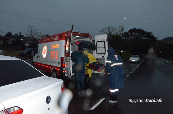 Acidente no encontro da rua Armínio da Silva com ERS-404 em Sarandi - foto 3