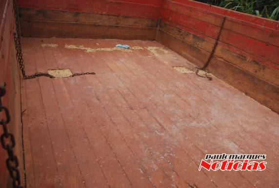 Caminhão furtado em Candido
Godói é localizado pela BM em Três de Maio - foto 3