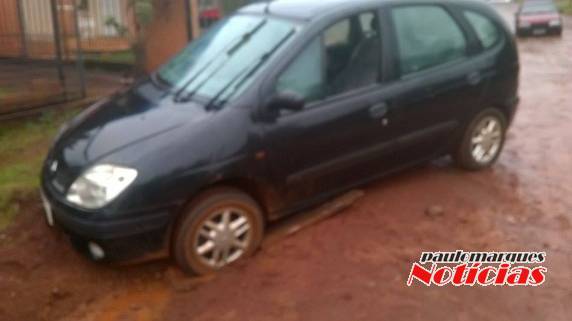 Moradores enfrentam problemas com a
rua Margarida em Três de Maio - foto 3