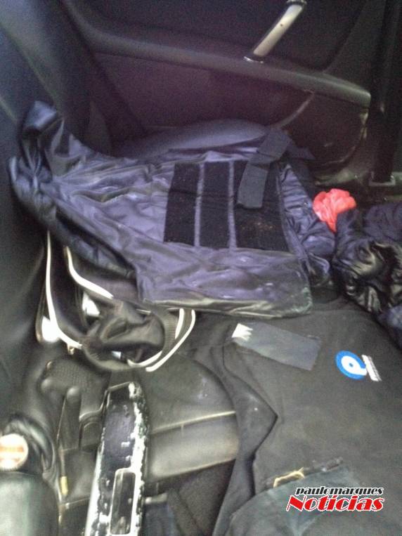 Criminoso morre e policial militar fica ferido em tiroteio em Viamão - foto 5