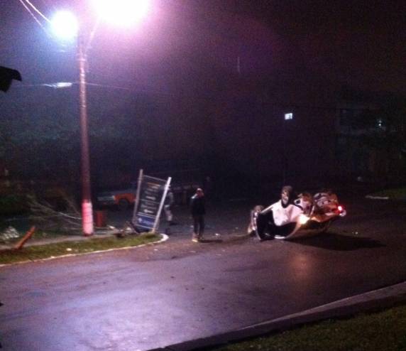 Motorista sai ileso após capotamento 

em Santiago - foto 3