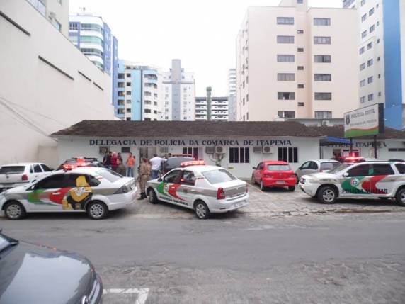 Gangue de menores de Tijucas ataca estudantes na Meia Praia - foto 2