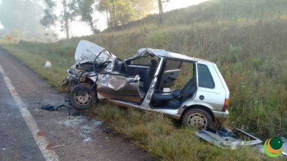 Colisão entre carro e micro-ônibus deixa cinco feridos em Pontão - foto 2