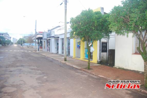 Loja de recarga de telefone móvel é assaltada em Três de Maio - foto 3