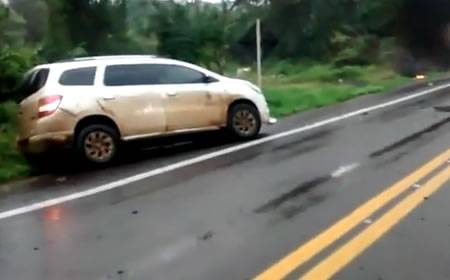 Caminhão bate em carro e pega fogo na
BR-158 em Santa Maria; Uma pessoa morreu depois da colisão - foto 5